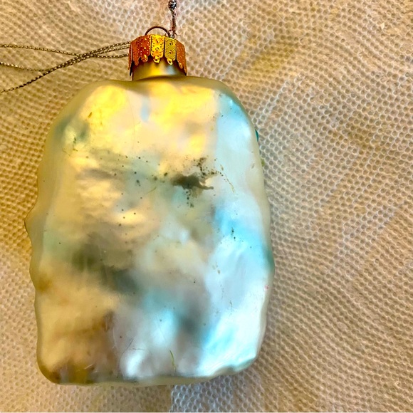 Penguin Family Ornament Sparkly and Colorful Glass Holiday Christmas Festive - Picture 3 of 4